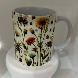 11 oz bee lady bug and flower coffee mug